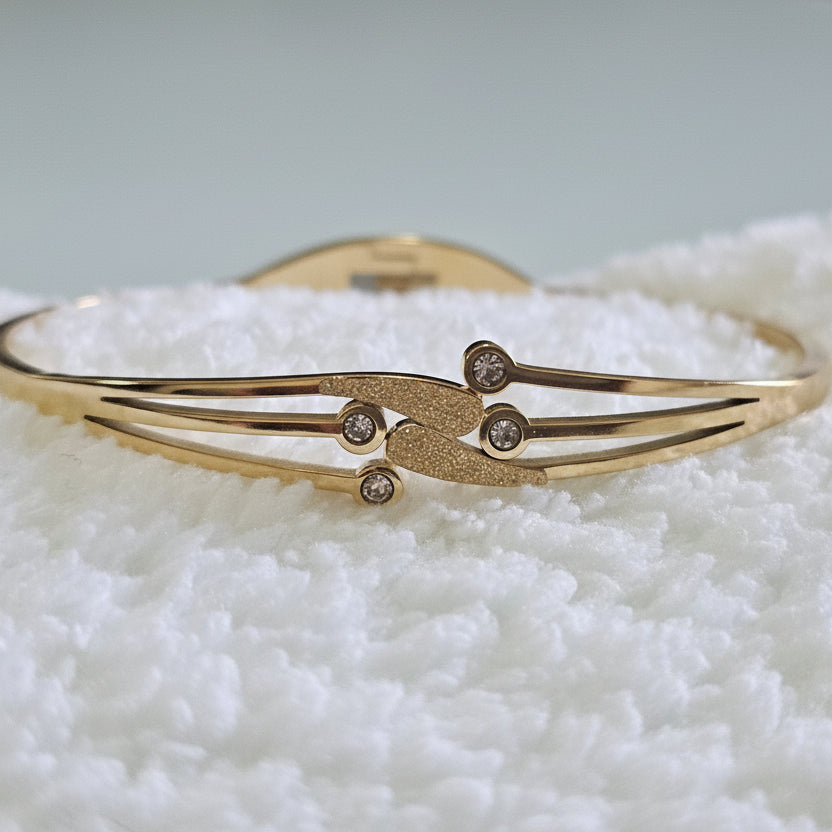 Layered 18K Gold Bangle Bracelet - Stacked Design