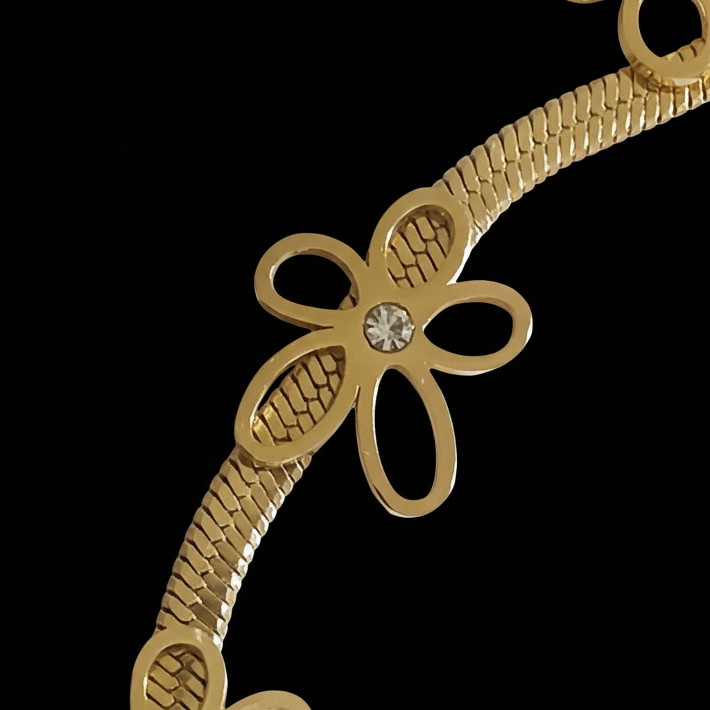 Classic Flower Bracelet | 18k Gold Plated Anti-Tarnish