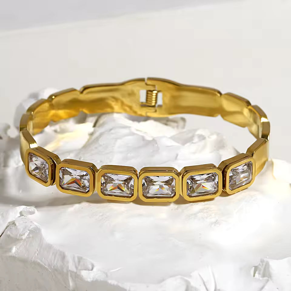 18K Gold Hinge Bangle Bracelet - Classic Design