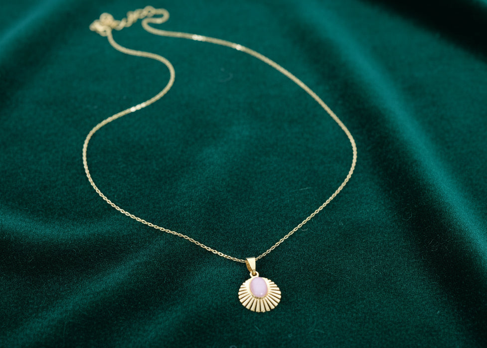 Delicate Rose Gold Pendant Necklace
