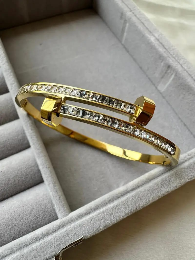 Diamond Nail Bracelet - Anti-Tarnish 18K Gold Plated