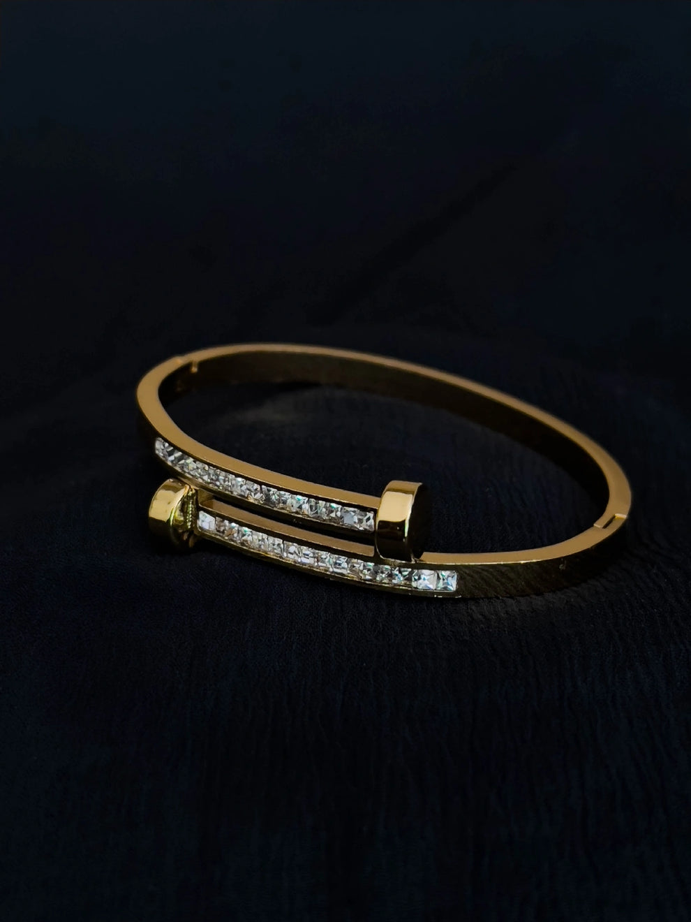 Diamond Nail Bracelet - Anti-Tarnish 18K Gold Plated
