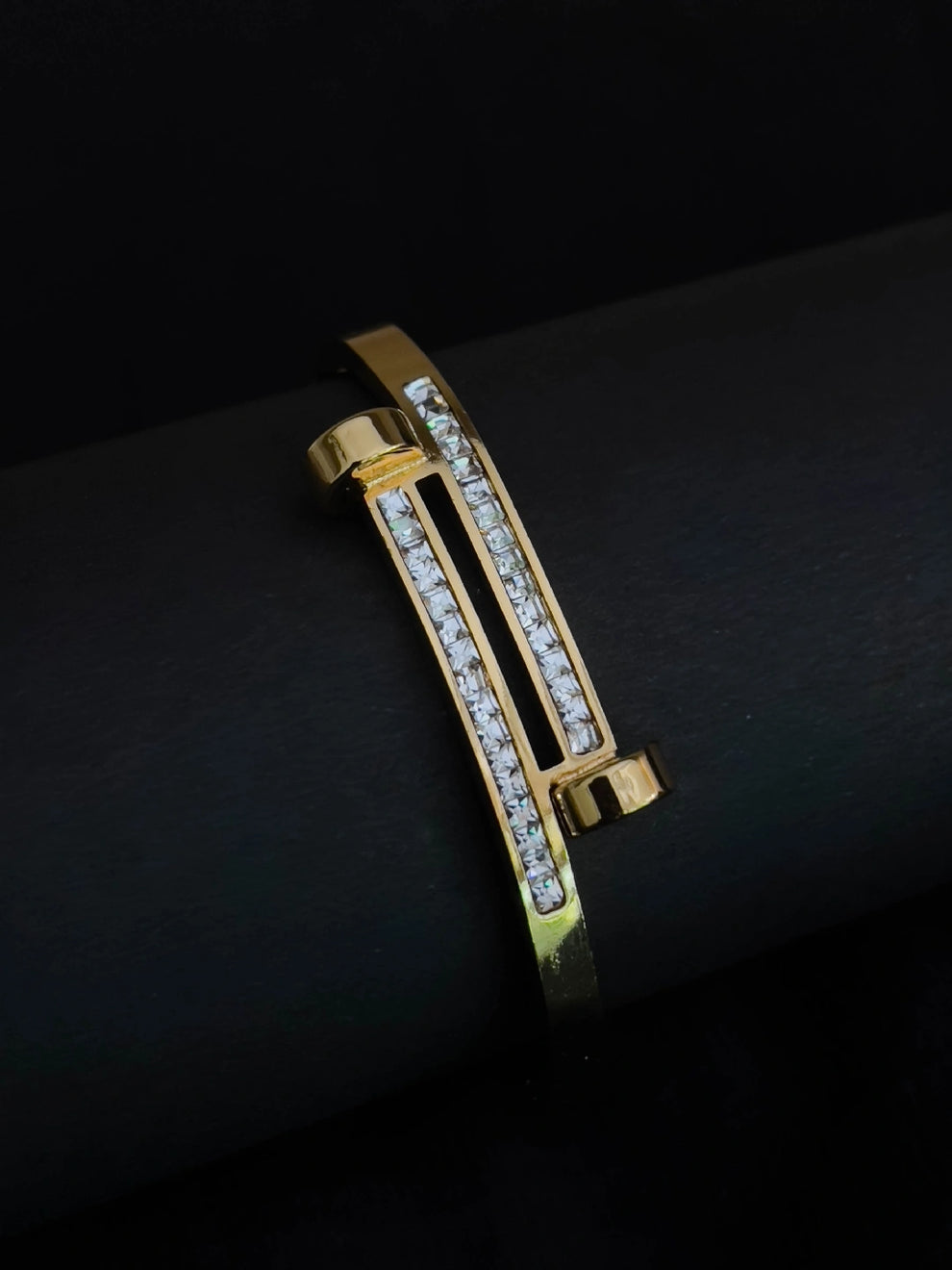 Diamond Nail Bracelet - Anti-Tarnish 18K Gold Plated